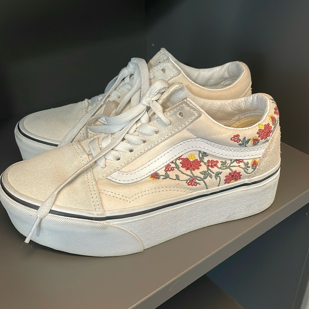 VANS Old Skool Stackform floral embroidery platform sneaker